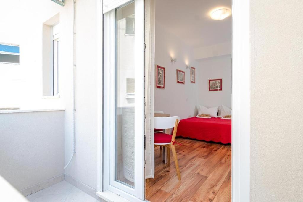 Apartments Yoe Сплит Экстерьер фото