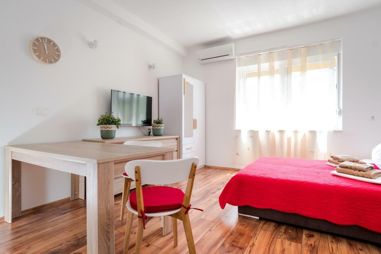 Apartments Yoe Сплит Экстерьер фото